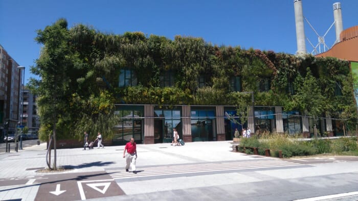 Congress Palace of Vitoria Green Walls